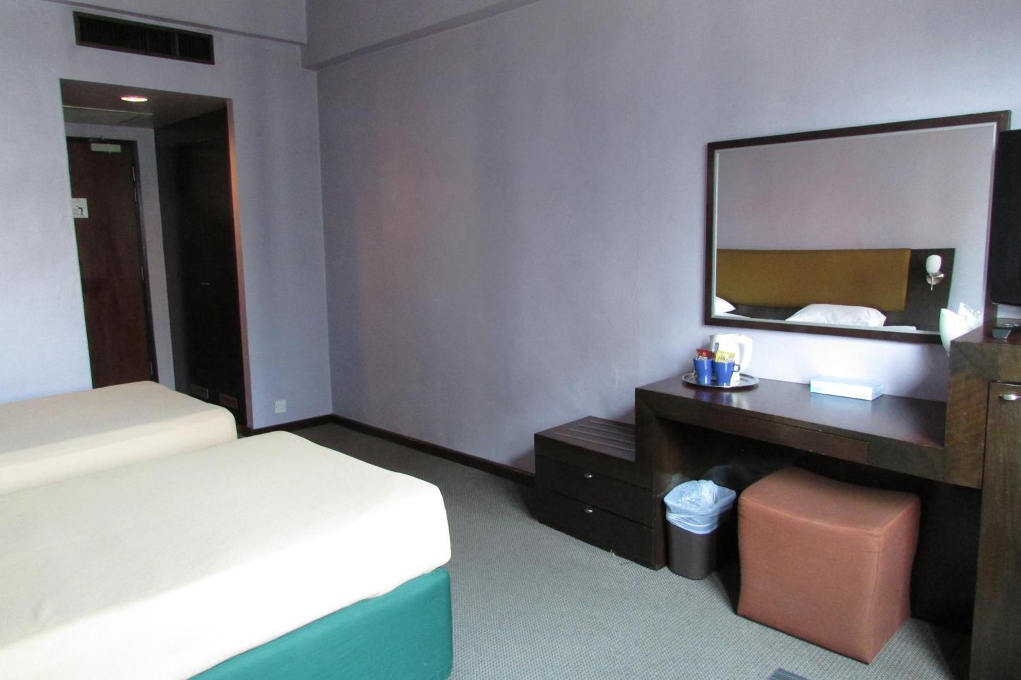 Strand Hotel Singapore Room photo