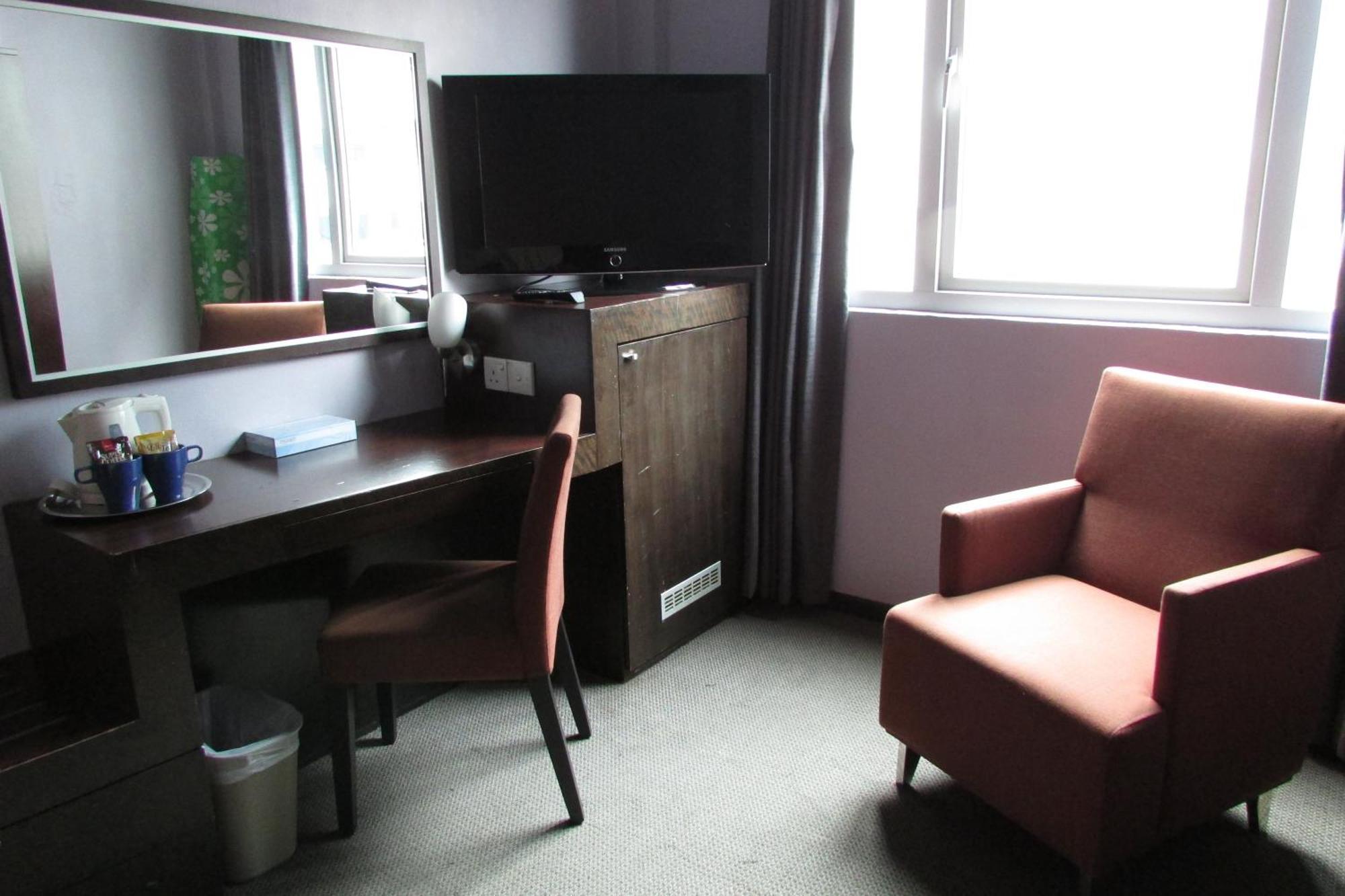 Strand Hotel Singapore Room photo